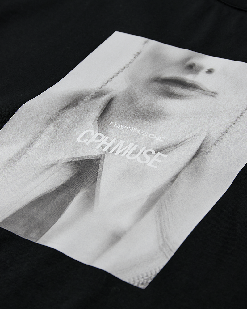 CMMUSE - T-SHIRT IN SCHWARZ