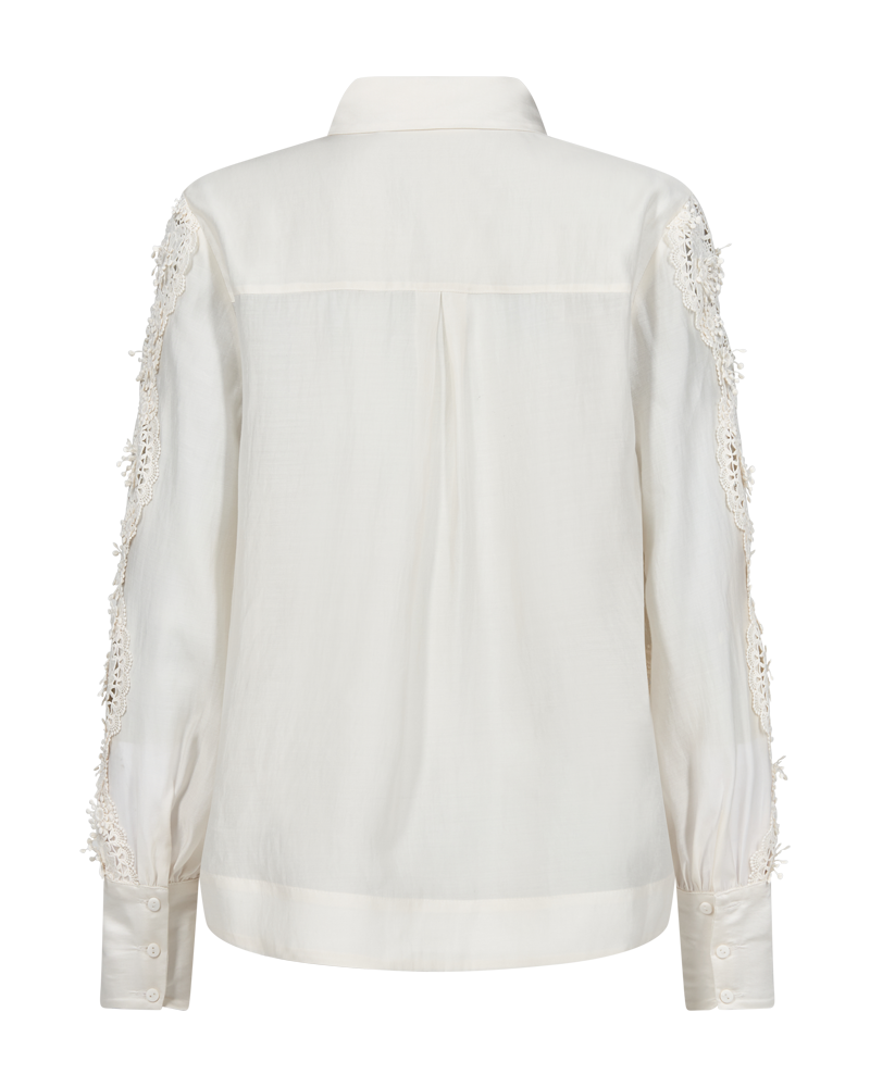 CMMOLLY – HEMD MIT SPITZE IN WOLLWEISS