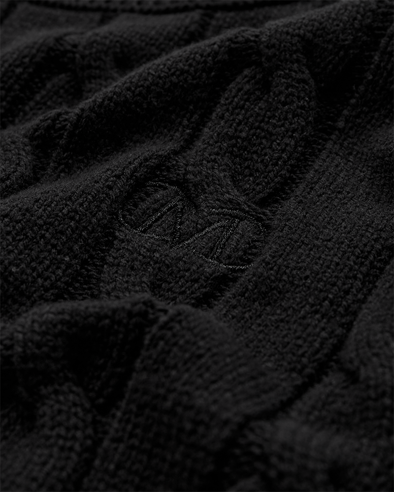CMKOTOM - ZOPFSTRICK-PULLOVER MIT LOGOSTICKEREI IN SCHWARZ