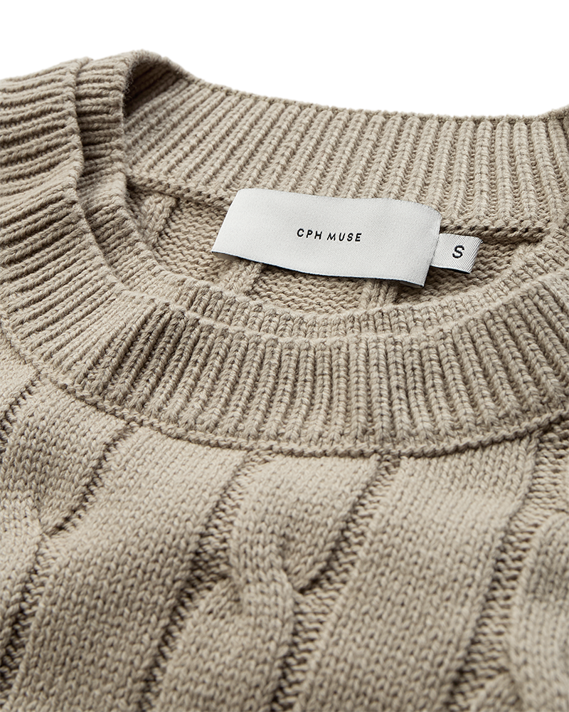 CMCOTTON - ZOPFSTRICK-PULLOVER MIT LOGOSTICKEREI IN BEIGE