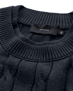 CMCOTTON – ZOPFSTRICK-PULLOVER MIT LOGOSTICKEREI IN BLAU
