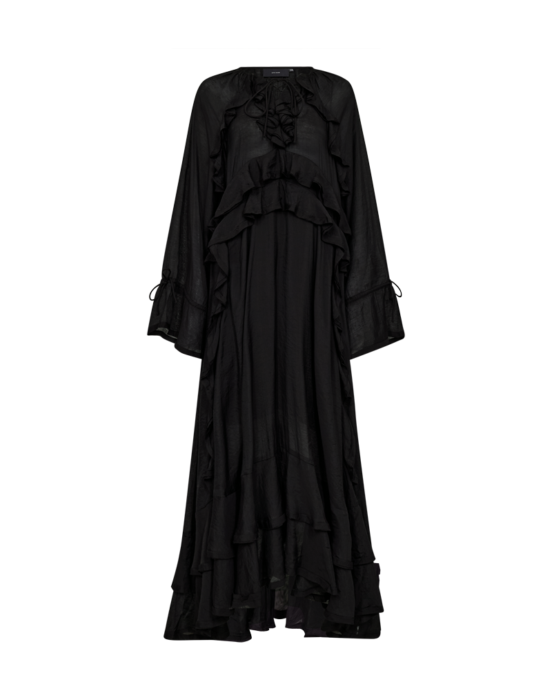 CMNORMA – LANGES KLEID MIT RÜSCHEN IN SCHWARZ