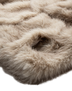 CMPLUSHY – KUNSTFELLJACKE IN BEIGE