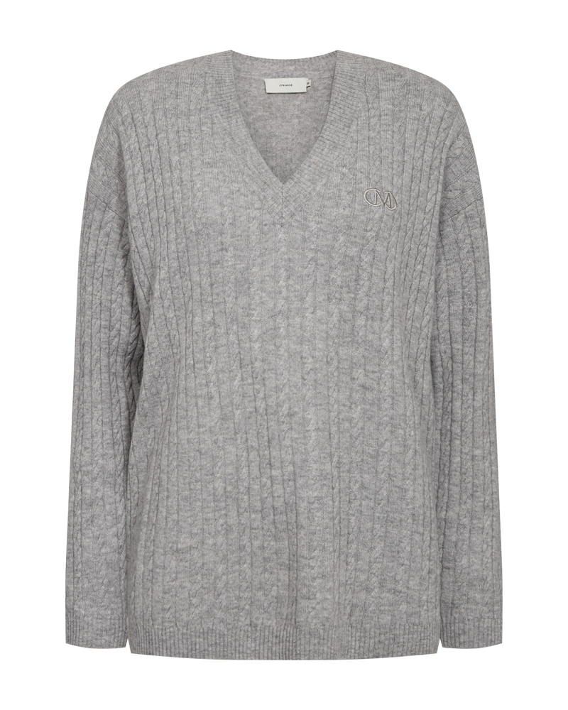 CMCASHA – KABELSTRICK-PULLOVER MIT GESTICKTEM LOGO-DETAIL IN GRAU