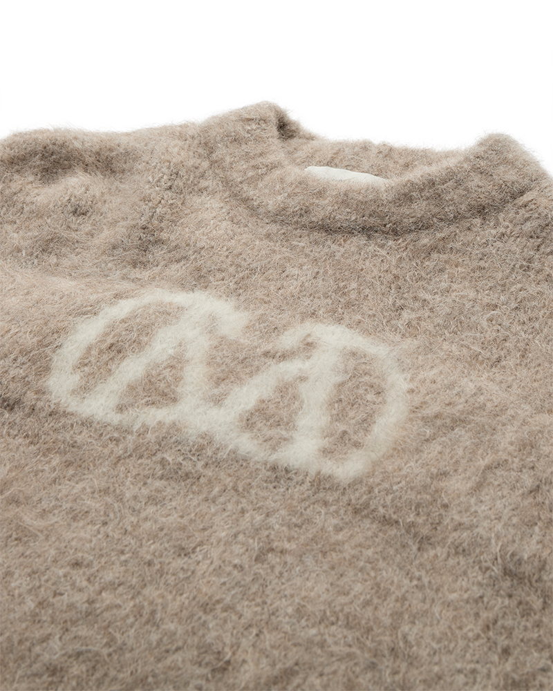 CMKATE – GESTRICKT PULLOVER MIT LOGO-DETAIL IN BEIGE