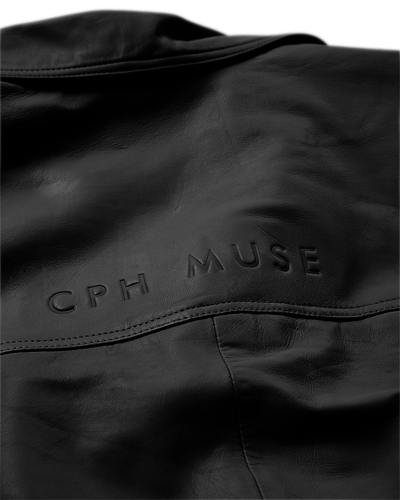 CMROYAL – ÜBERGRÖSSE LEDERJACKE IN SCHWARZ