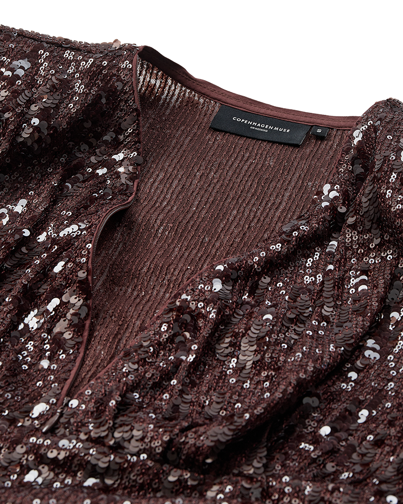 CMSEQUINCE – KLEID MIT PAILLETTEN IN BRAUN