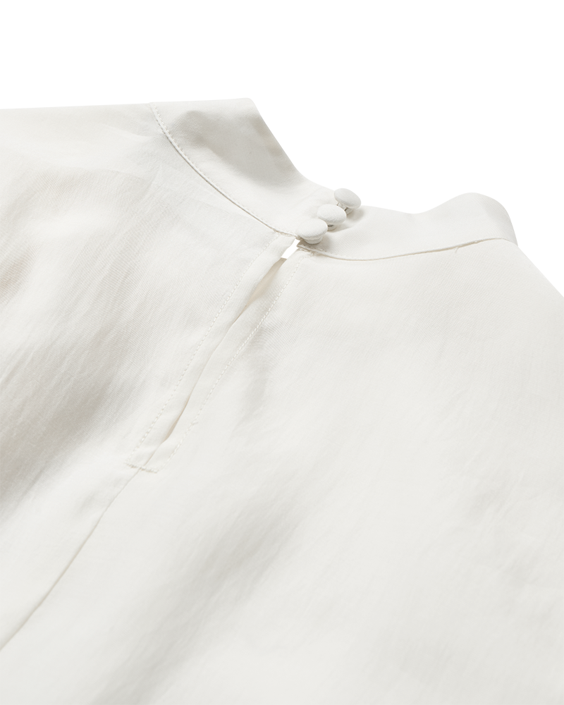 CMMOLLY – BLUSE MIT VOLANTEN IN WOLLWEISS