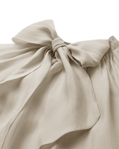 CMTILLY – BLUSE MIT SCHLEIFENDETAIL IN BEIGE