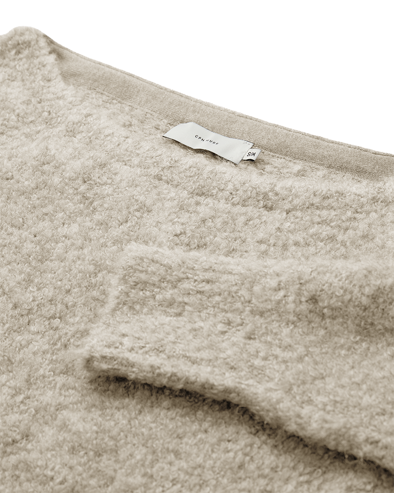 CMLAMBI – GESTRICKTES PULLOVER IN BEIGE