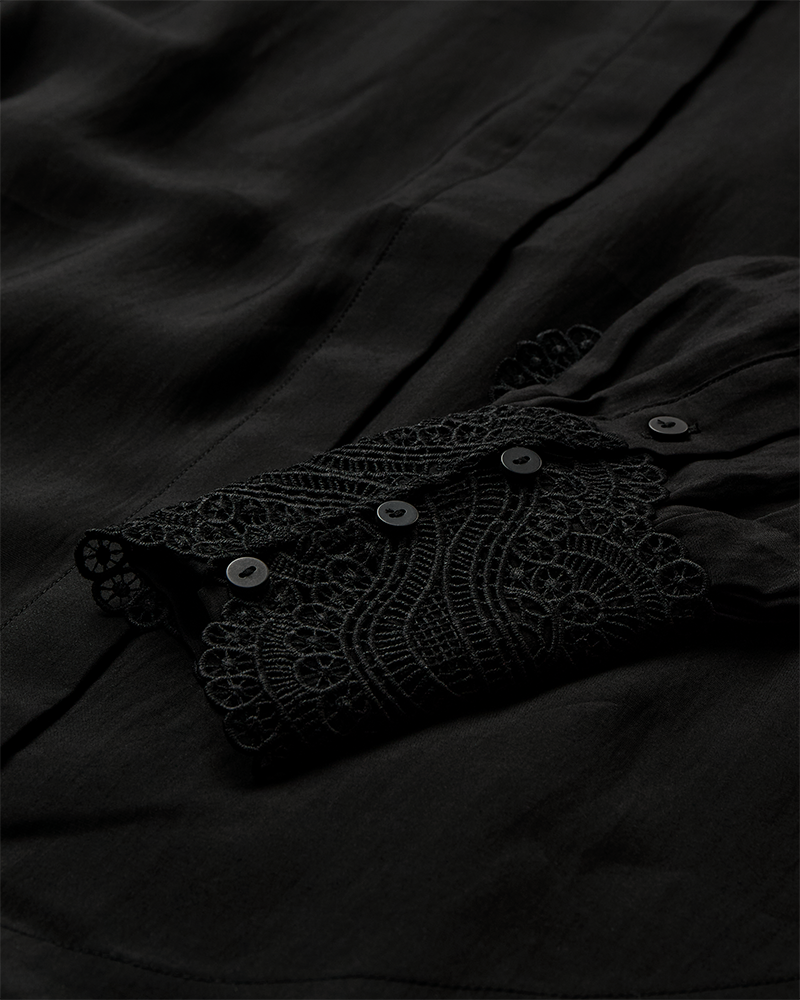 CMMOLLY – HEMD MIT CUT-AND-SEW-SPITZE IN SCHWARZ