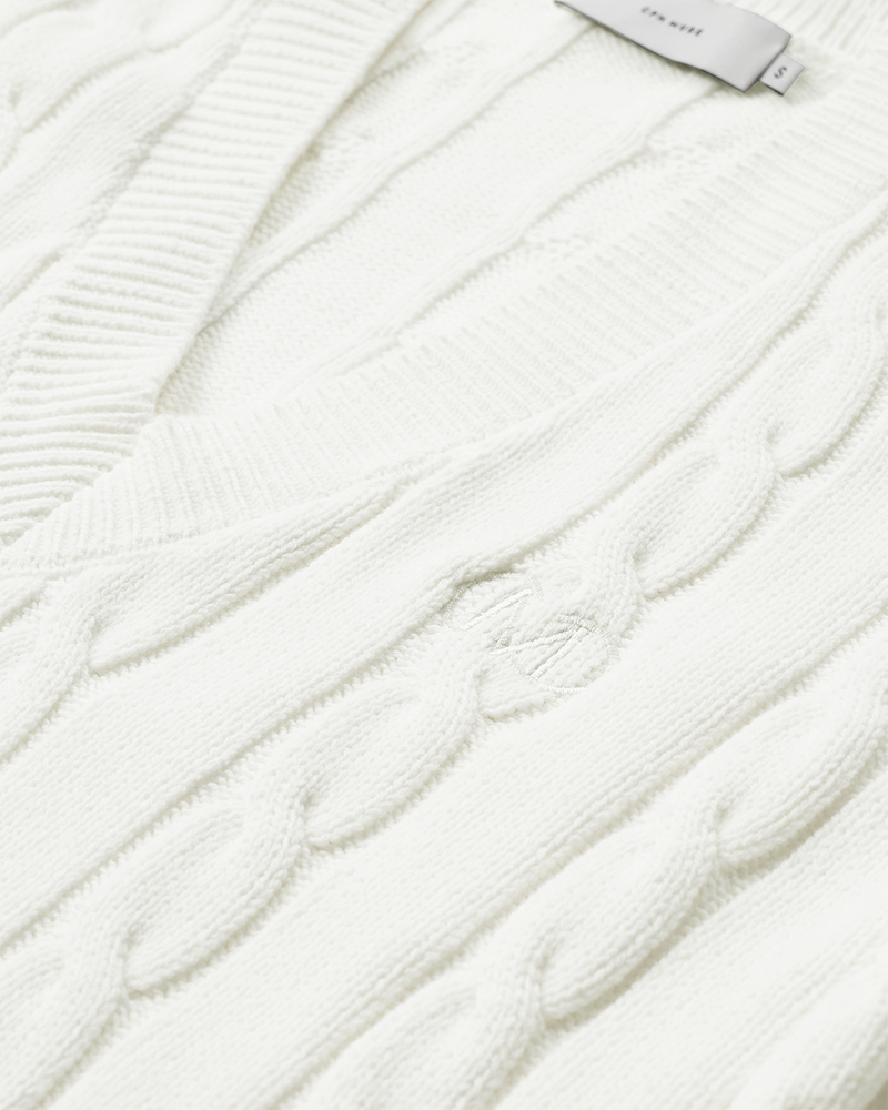 CMKOTOM – ZOPFSTRICKPULLOVER IN WOLLWEISS