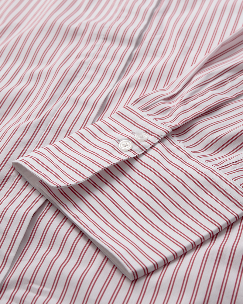 CMMARYANN – OVERSIZE-HEMD IN GESTREIFT WEISS UND ROT